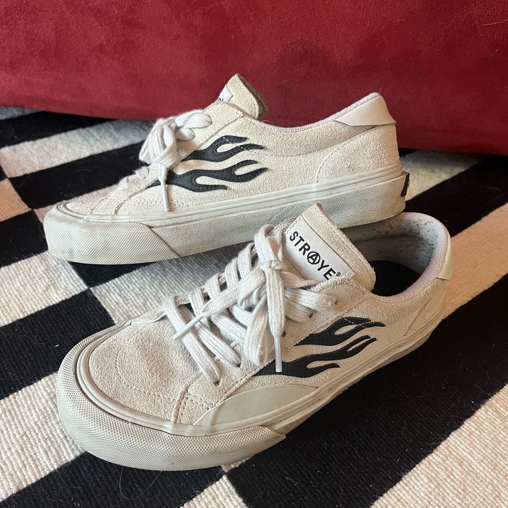 STRAYE Grey Suede Flame Sneakers
